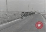 Image les troupes britanniques CAEN France, 1944, de la seconde 62 séquences d'archives historiques vidéo 65675075100