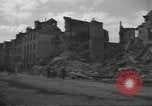 Image civils français CAEN France, 1944, de la seconde 6 séquences d'archives historiques vidéo 65675075101