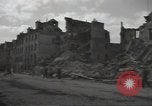 Image civils français CAEN France, 1944, de la seconde 7 séquences d'archives historiques vidéo 65675075101