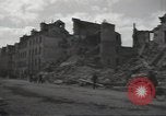 Image civils français CAEN France, 1944, de la seconde 13 séquences d'archives historiques vidéo 65675075101