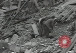 Image civils français CAEN France, 1944, de la seconde 22 séquences d'archives historiques vidéo 65675075101