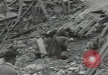 Image civils français CAEN France, 1944, de la seconde 25 séquences d'archives historiques vidéo 65675075101