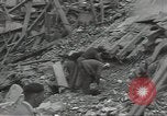 Image civils français CAEN France, 1944, de la seconde 26 séquences d'archives historiques vidéo 65675075101