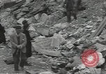 Image civils français CAEN France, 1944, de la seconde 28 séquences d'archives historiques vidéo 65675075101