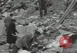 Image civils français CAEN France, 1944, de la seconde 31 séquences d'archives historiques vidéo 65675075101
