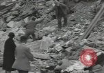 Image civils français CAEN France, 1944, de la seconde 33 séquences d'archives historiques vidéo 65675075101