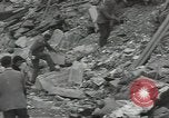 Image civils français CAEN France, 1944, de la seconde 35 séquences d'archives historiques vidéo 65675075101