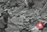 Image civils français CAEN France, 1944, de la seconde 37 séquences d'archives historiques vidéo 65675075101