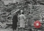 Image civils français CAEN France, 1944, de la seconde 57 séquences d'archives historiques vidéo 65675075101