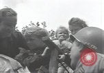 Image les troupes des États-Unis Normandie France, 1944, de la seconde 56 séquences d'archives historiques vidéo 65675075102