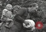 Image les troupes des États-Unis Normandie France, 1944, de la seconde 56 séquences d'archives historiques vidéo 65675075103