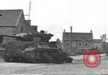 Image 1re Division des soldats Marigny France, 1944, de la seconde 3 séquences d'archives historiques vidéo 65675075105