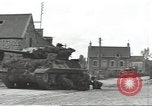 Image 1re Division des soldats Marigny France, 1944, de la seconde 4 séquences d'archives historiques vidéo 65675075105