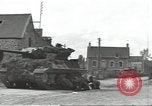 Image 1re Division des soldats Marigny France, 1944, de la seconde 6 séquences d'archives historiques vidéo 65675075105