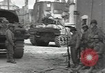 Image 1re Division des soldats Marigny France, 1944, de la seconde 32 séquences d'archives historiques vidéo 65675075105
