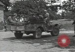 Image Des prisonniers allemands Cerisy-la-Forêt Normandie France, 1944, de la seconde 8 séquences d'archives historiques vidéo 65675075107