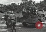 Image Des prisonniers allemands Cerisy-la-Forêt Normandie France, 1944, de la seconde 17 séquences d'archives historiques vidéo 65675075107