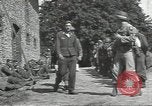 Image Des prisonniers allemands Cerisy-la-Forêt Normandie France, 1944, de la seconde 28 séquences d'archives historiques vidéo 65675075107
