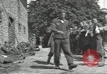 Image Des prisonniers allemands Cerisy-la-Forêt Normandie France, 1944, de la seconde 29 séquences d'archives historiques vidéo 65675075107