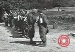 Image Des prisonniers allemands Cerisy-la-Forêt Normandie France, 1944, de la seconde 40 séquences d'archives historiques vidéo 65675075107