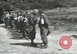 Image Des prisonniers allemands Cerisy-la-Forêt Normandie France, 1944, de la seconde 41 séquences d'archives historiques vidéo 65675075107