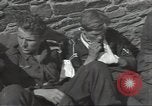 Image Des prisonniers allemands Cerisy-la-Forêt Normandie France, 1944, de la seconde 17 séquences d'archives historiques vidéo 65675075109