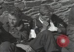 Image Des prisonniers allemands Cerisy-la-Forêt Normandie France, 1944, de la seconde 18 séquences d'archives historiques vidéo 65675075109