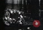 Standbild amerikanischen Gefangenen Tokio Japan, 1945, aus Sekunde 1 historischem Filmmaterial Videoclip 65675075124