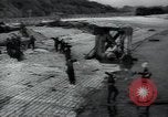 Standbild USA Infanteristen Vereinigtes Königreich, 1944, aus Sekunde 21 historischem Filmmaterial Videoclip 65675075131