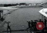 Standbild USA Infanteristen Vereinigtes Königreich, 1944, aus Sekunde 26 historischem Filmmaterial Videoclip 65675075131