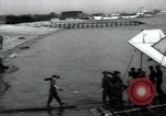 Standbild USA Infanteristen Vereinigtes Königreich, 1944, aus Sekunde 27 historischem Filmmaterial Videoclip 65675075131