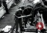 Standbild USA Infanteristen Vereinigtes Königreich, 1944, aus Sekunde 56 historischem Filmmaterial Videoclip 65675075131