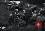 Image des infirmiers des États-Unis Saint Lo France, 1944, de la seconde 16 séquences d'archives historiques vidéo 65675075137