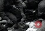 Image des infirmiers des États-Unis Saint Lo France, 1944, de la seconde 28 séquences d'archives historiques vidéo 65675075137