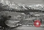 Immagine di Jeep sovietica Yalta Crimea Ucraina, 1945, secondo 10 filmato di repertorio 65675075141