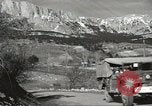 Immagine di Jeep sovietica Yalta Crimea Ucraina, 1945, secondo 12 filmato di repertorio 65675075141