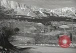 Immagine di Jeep sovietica Yalta Crimea Ucraina, 1945, secondo 15 filmato di repertorio 65675075141