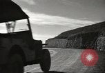 Immagine di Jeep sovietica Yalta Crimea Ucraina, 1945, secondo 17 filmato di repertorio 65675075141