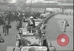 Standbild Jesse Owens gefeiert New York City USA, 1936, aus Sekunde 15 historischem Filmmaterial Videoclip 65675075158