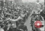 Standbild Jesse Owens gefeiert New York City USA, 1936, aus Sekunde 53 historischem Filmmaterial Videoclip 65675075158