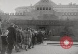Immagine di Popolo sovietico Mosca Unione Sovietica, 1947, secondo 10 filmato di repertorio 65675075177