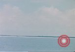 Standbild U-Boot USS Bluegill (SS-242) Tanks Pratas Insel Pratas Insel, 1945, aus Sekunde 5 historischem Filmmaterial Videoclip 65675075186