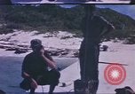 Standbild USA Soldaten Saipan Marianen, 1945, aus Sekunde 14 historischem Filmmaterial Videoclip 65675075189