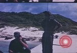 Standbild USA Soldaten Saipan Marianen, 1945, aus Sekunde 15 historischem Filmmaterial Videoclip 65675075189