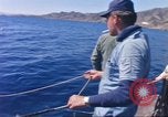 Standbild USA line Handler Palomares Spanien, 1966, aus Sekunde 24 historischem Filmmaterial Videoclip 65675075198