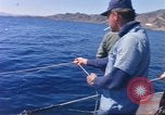 Standbild USA line Handler Palomares Spanien, 1966, aus Sekunde 28 historischem Filmmaterial Videoclip 65675075198