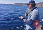 Standbild USA line Handler Palomares Spanien, 1966, aus Sekunde 30 historischem Filmmaterial Videoclip 65675075198