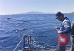 Standbild USA line Handler Palomares Spanien, 1966, aus Sekunde 47 historischem Filmmaterial Videoclip 65675075198