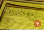 Standbild unterzeichnete Kopie der Verfassung Washington DC USA, 1990, aus Sekunde 6 historischem Filmmaterial Videoclip 65675075213