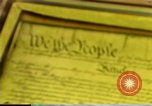 Standbild unterzeichnete Kopie der Verfassung Washington DC USA, 1990, aus Sekunde 7 historischem Filmmaterial Videoclip 65675075213
